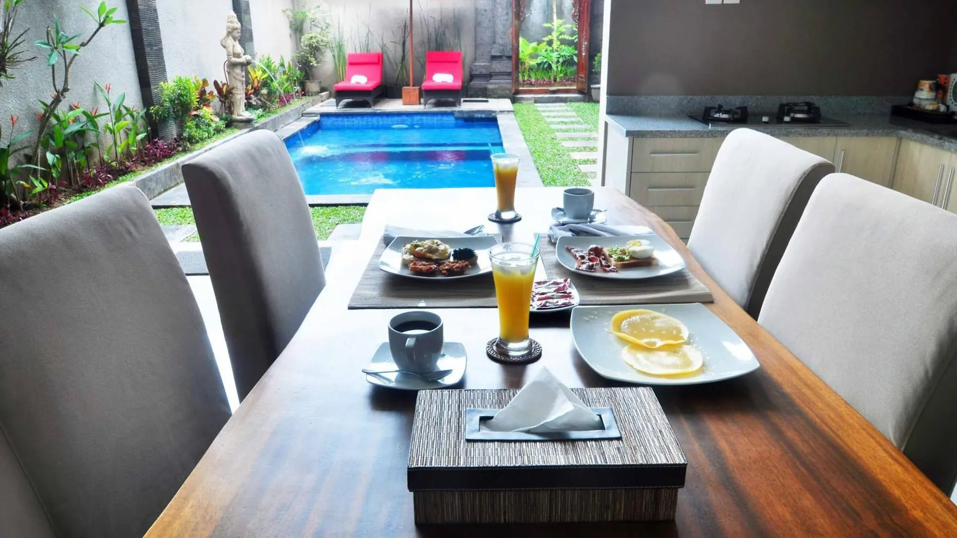 Srirama Villa Legian  0*, Legian (Bali)